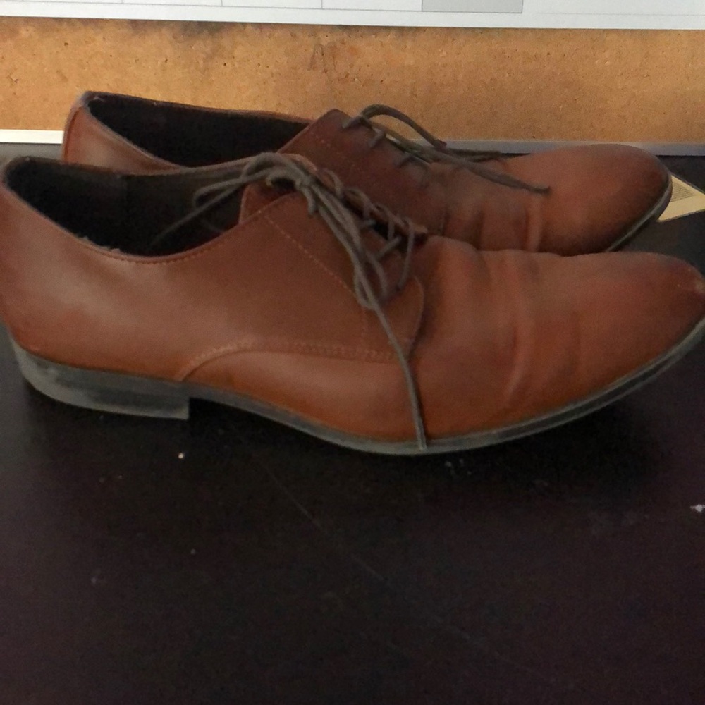 Dress shoes